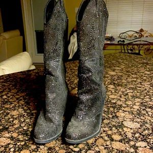 Beautiful black western style glitter boots